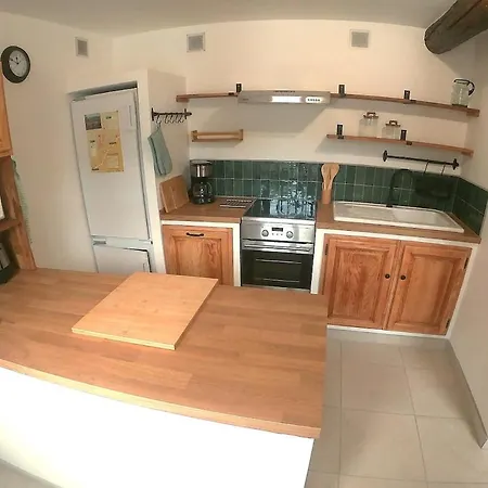 La Maisoneta بيت للعطل *